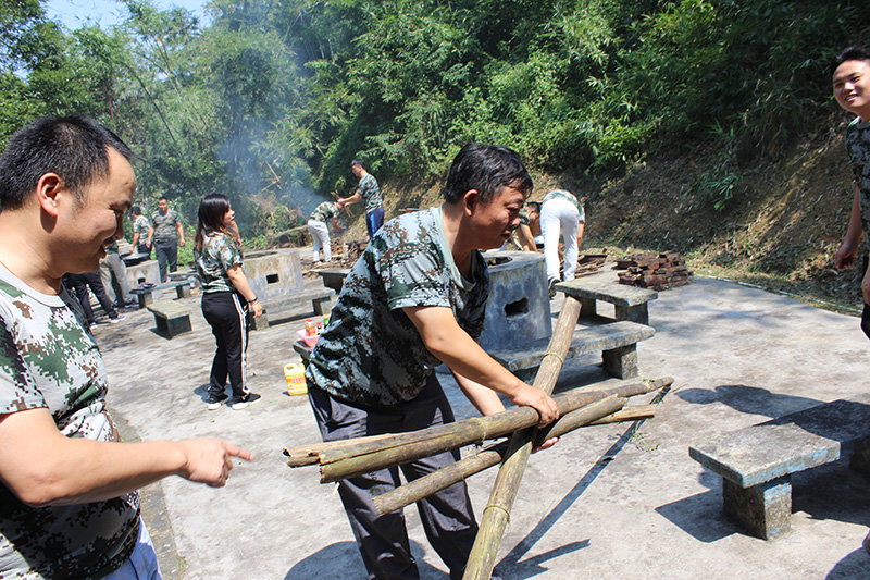 小蝌蚪视频污下载免费家具團隊戶外拓展訓練
