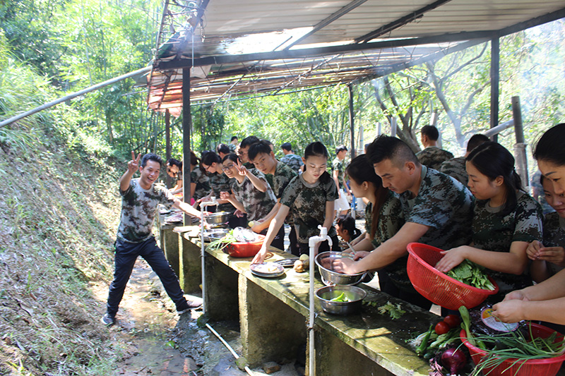 小蝌蚪视频污下载免费家具團隊戶外拓展訓練